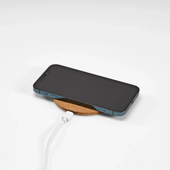 Descartes Wireless Charger Cork 15W. USB-C Port