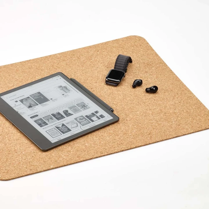 Pessoa cork desk mat