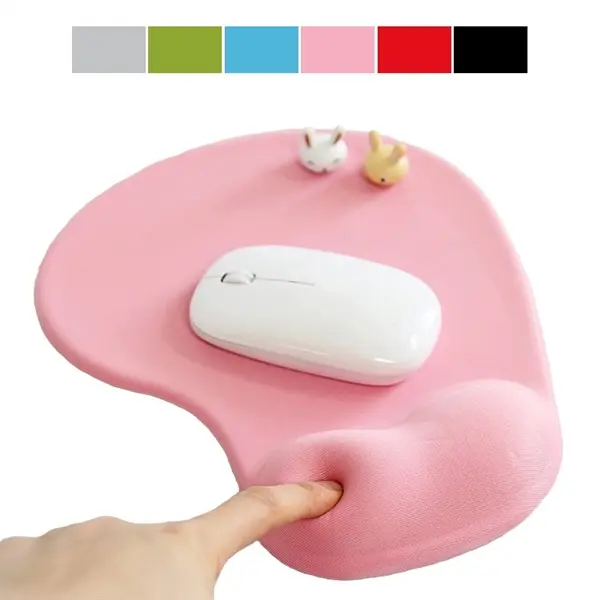 Mouse pad with wrist support