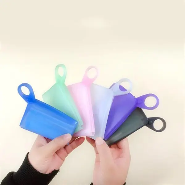 Silicone Portable Mask Storage Clip