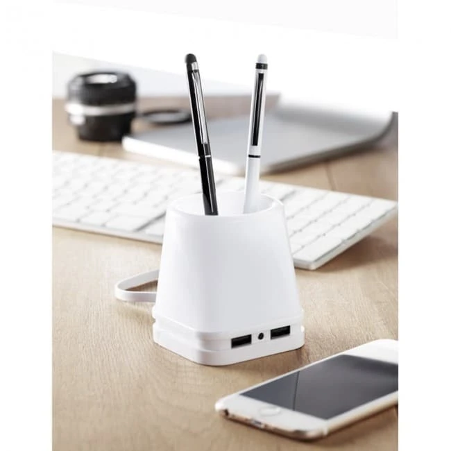 USB hub penholder